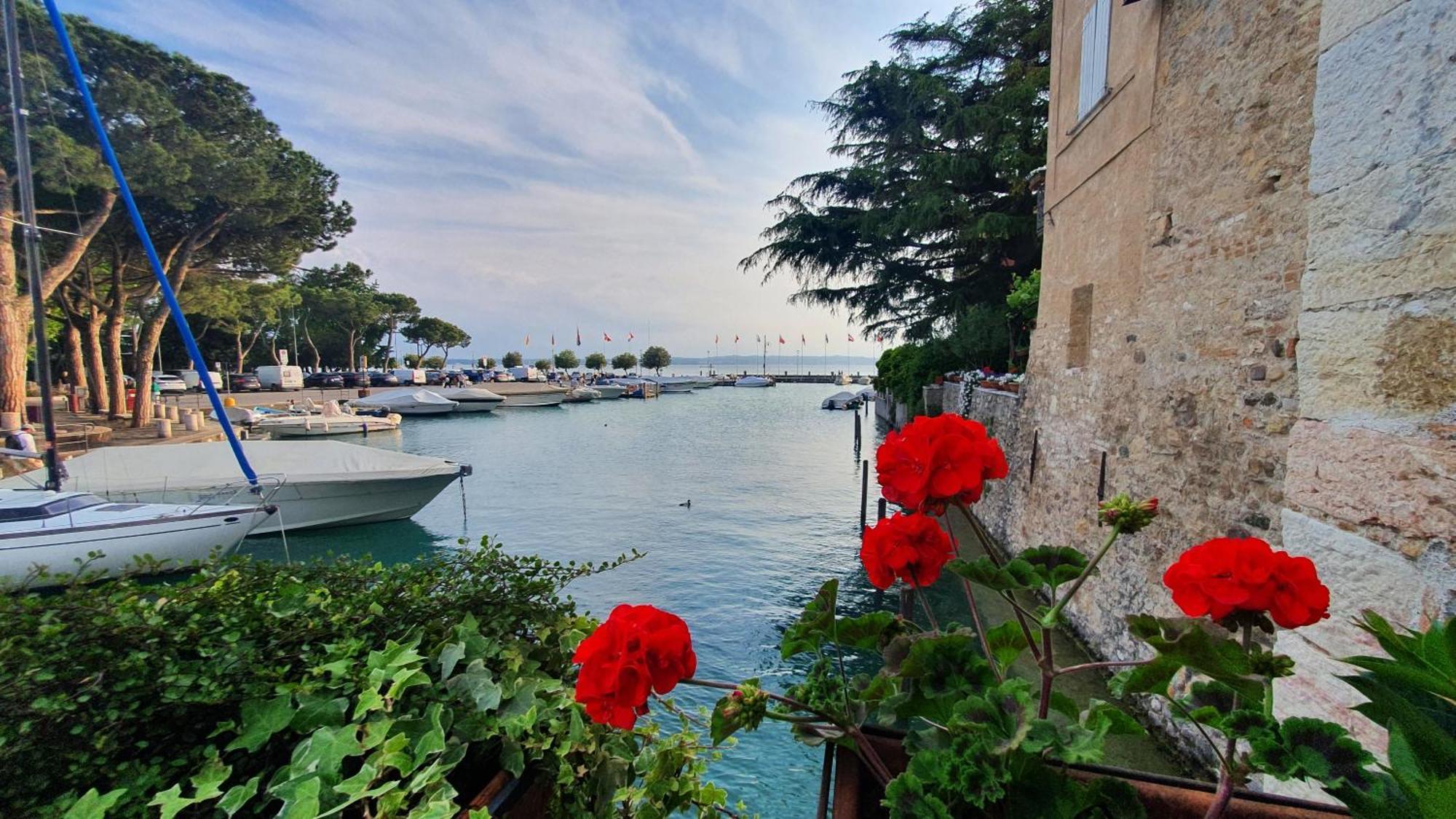 Sirmione4U - Domus By The Castle Lejlighed Eksteriør billede